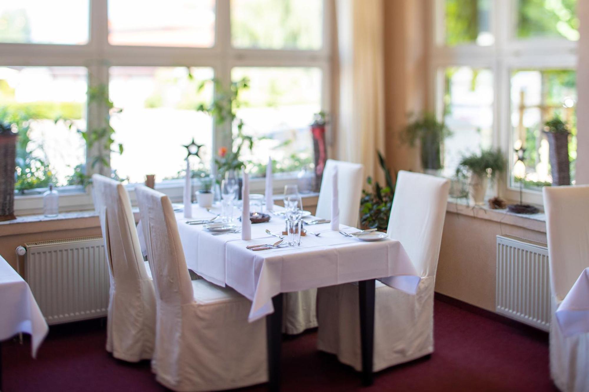 Hotel Im Schuetzenhof, Jever Exterior photo