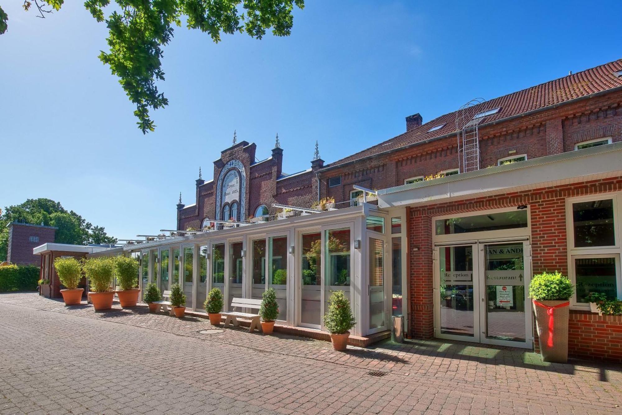 Hotel Im Schuetzenhof, Jever Exterior photo